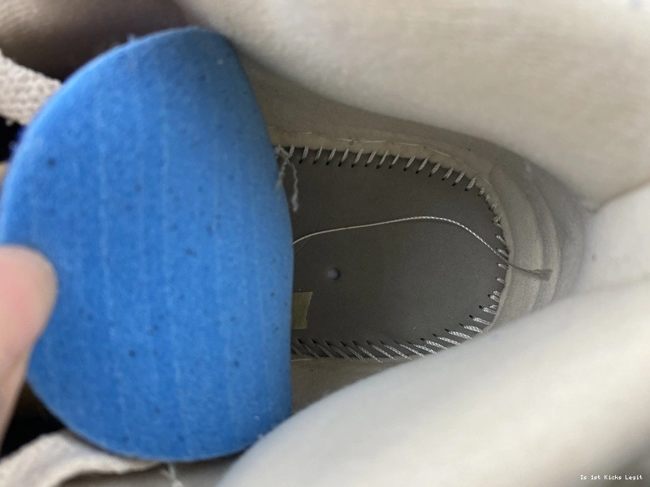 Fleece Mid 1 DO2207-264 (GS) Jordan Pearl - White 0120